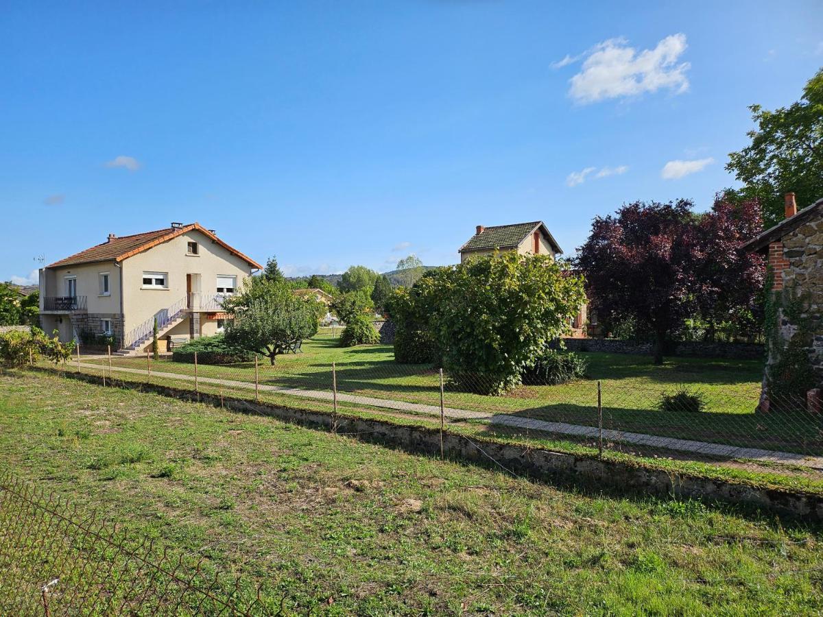 La Bourzede F3 Apartment Langeac Exterior photo