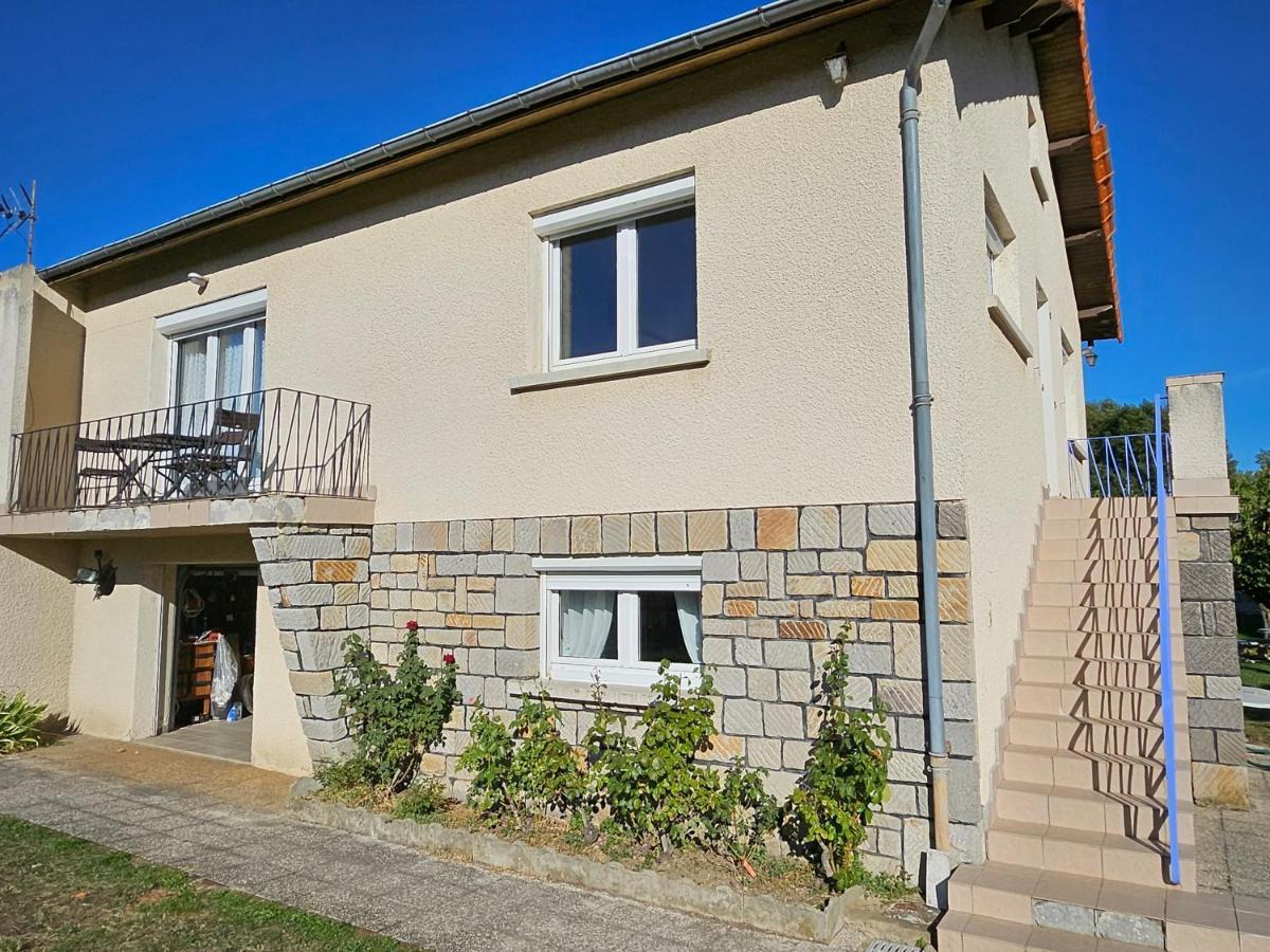La Bourzede F3 Apartment Langeac Exterior photo